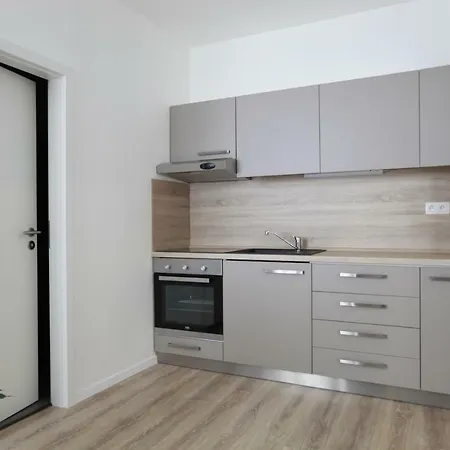 Center Place Apartment Pressburg