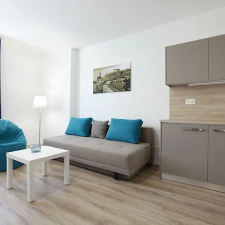 Center Place * Pozsony