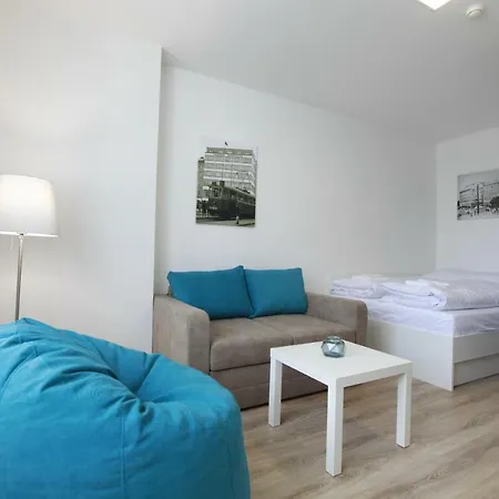Center Place Apartment *