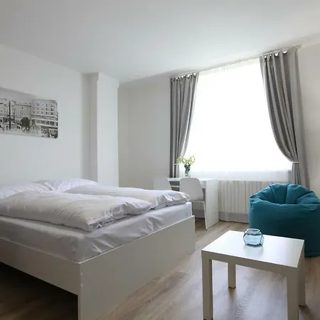 Center Place * 布拉迪斯拉发