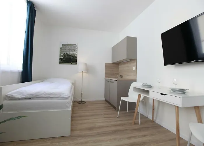 Apartment Center Place