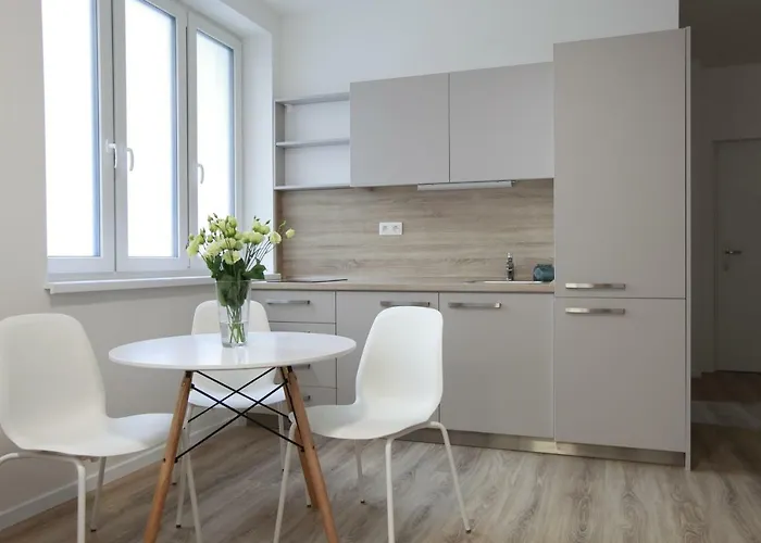 Center Place Apartment